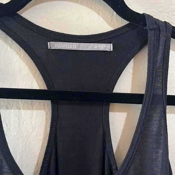 Black tank top - Picture 3 of 4